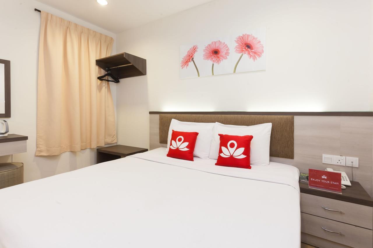 Zen Rooms Pertam Jaya Malacca Exterior foto